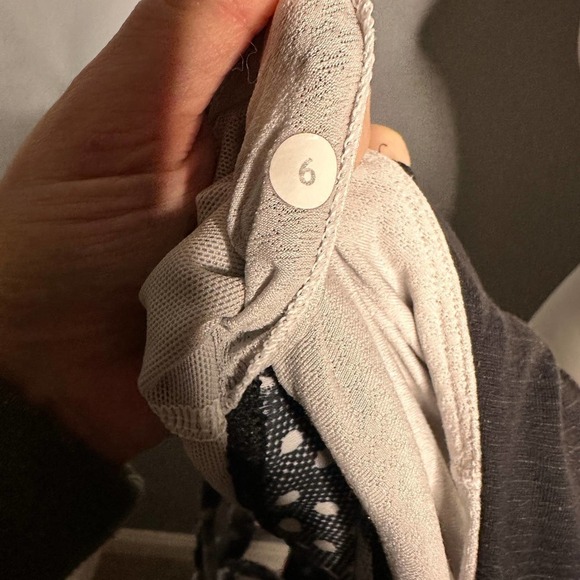 Lululemon Tank with Built in Bra Size 6 - Picture 6 of 6